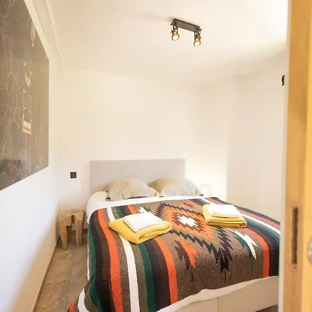 Holiday Home In Peyrusse-Grande With Pool, Cleaning Included Dom wakacyjny *